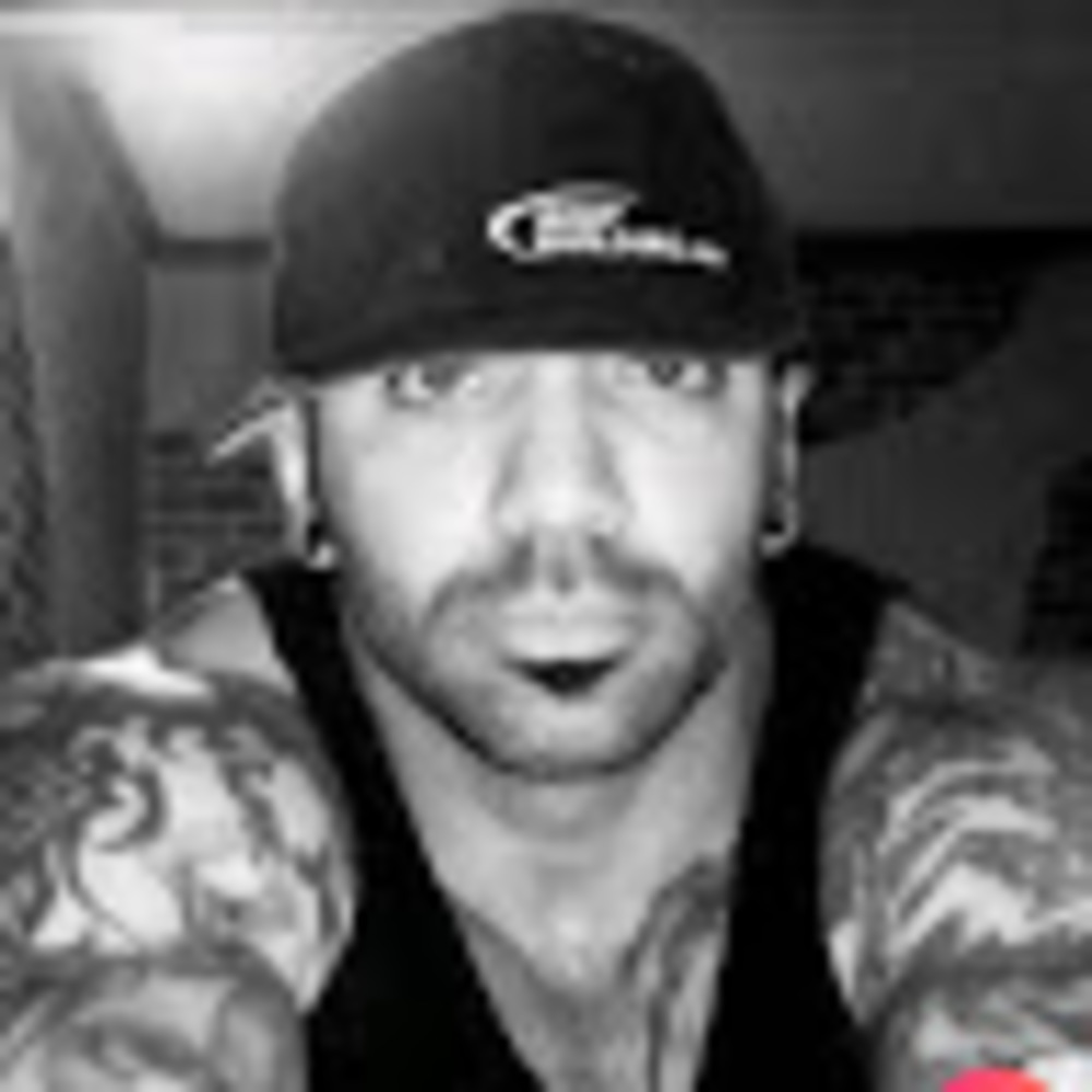 Meet your Posher, Dustin